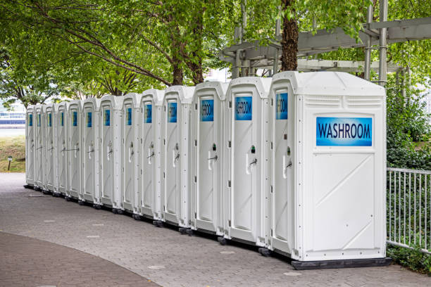 Best Construction site porta potty rental  in Bement, IL